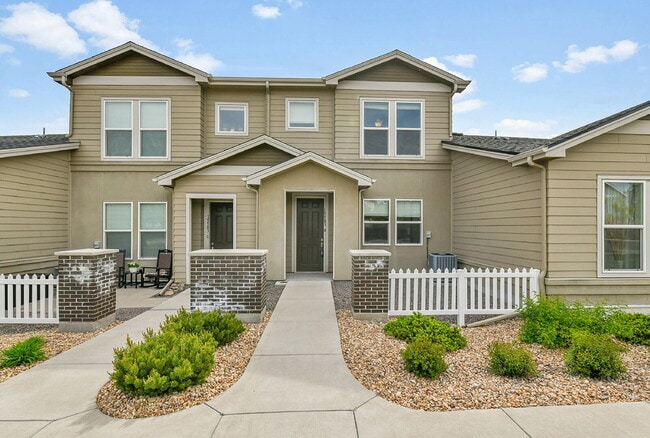 $2,895.00, 3 bed, 3 bath, located in Arvad... - $2,895.00, 3 bed, 3 bath, located in Arvad... Apartment Unit B