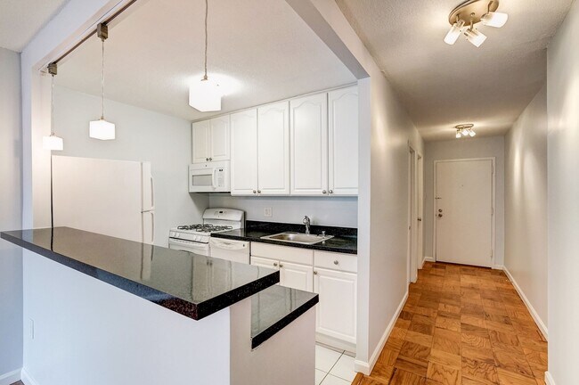 1301 20th St NW Unit 514