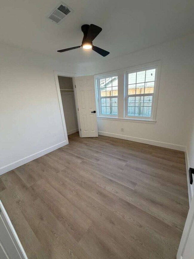 Photo - BEAUTIFUL HOME IN HOUSTON. MOVE IN READY!.
