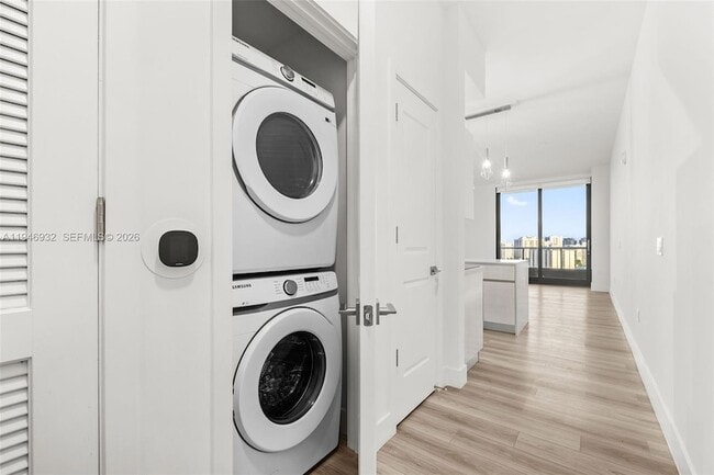 Photo - 101 Diplomat Pkwy Unit 1706