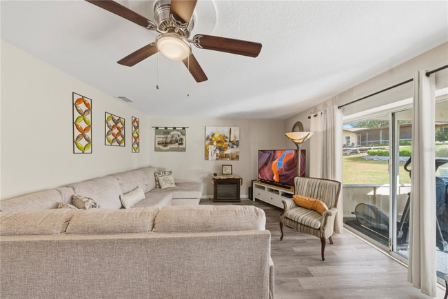 Photo - 2507 Bluegrass St