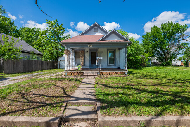 Photo - 921 S Sedgwick St House