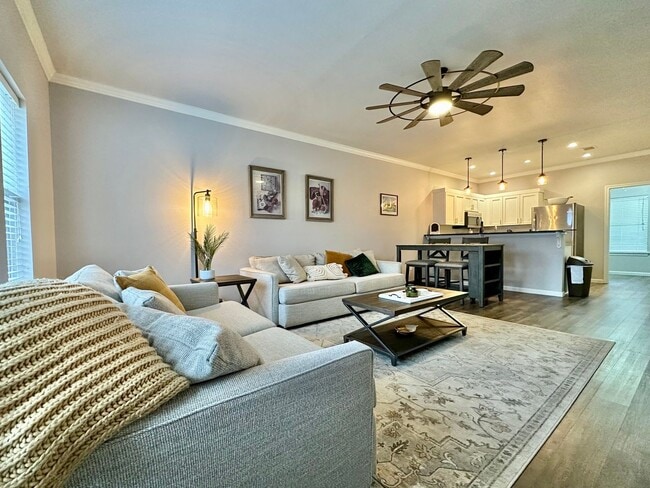Photo - Spacious, Fully-Furnished 2/2 Condo Minutes from Campus - SPRING SEMESTER LEASE AVAILABLE!