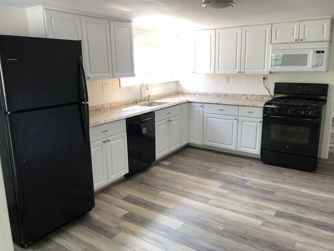 Full “Eat in” Kitchen - 48 Concord St Apartments Unit A