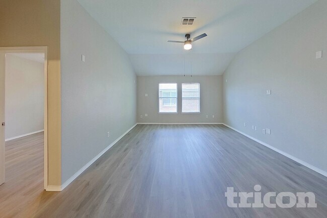 Photo - 522 Golden Bell Dr