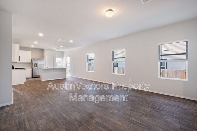 Photo - 244 Shugart St