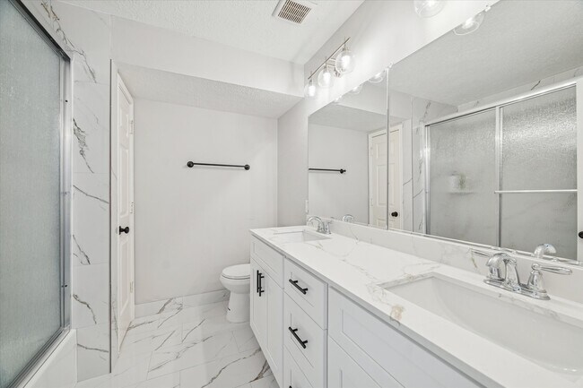 Photo - 11306 Avon Pl