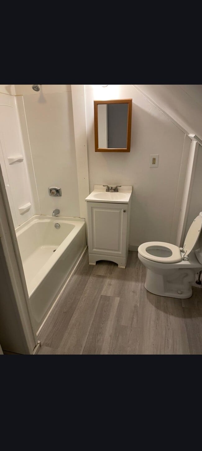 Photo - 8 Burrill St Unit 2