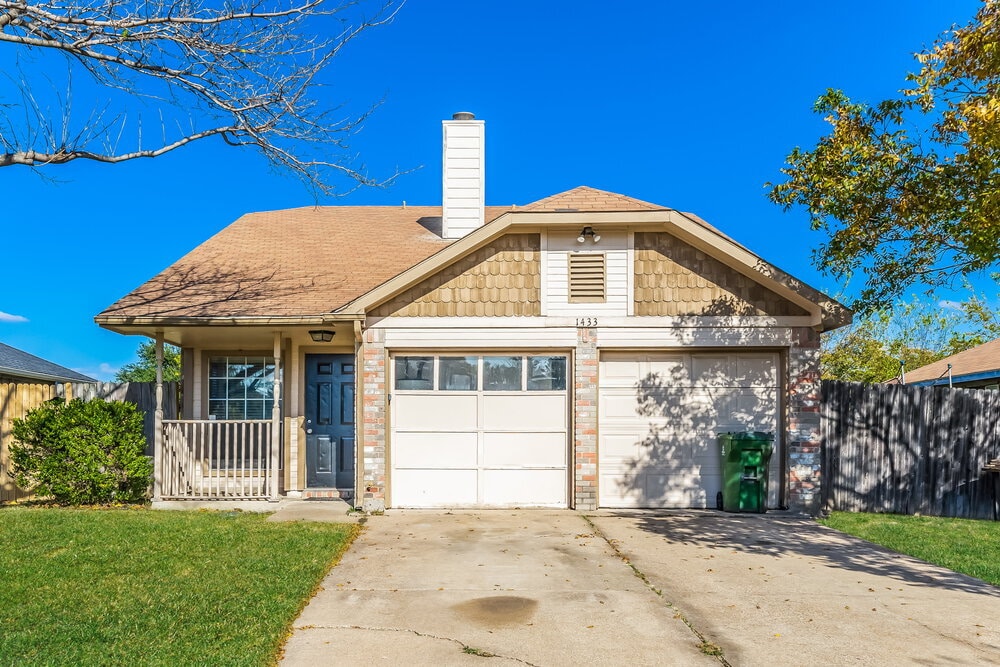 Photo - 1433 Grovecrest Dr