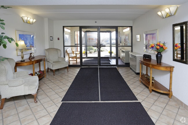 Baypoint Shoreline Lobby