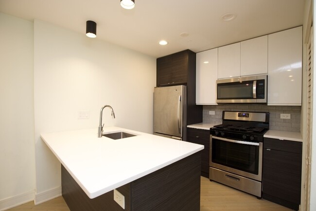 Photo - 843 W Grace St Unit 201E