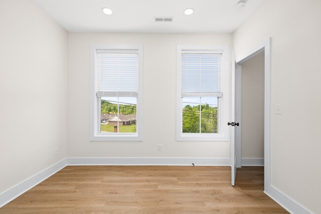 Photo - 1439 Spring Pointe Ln