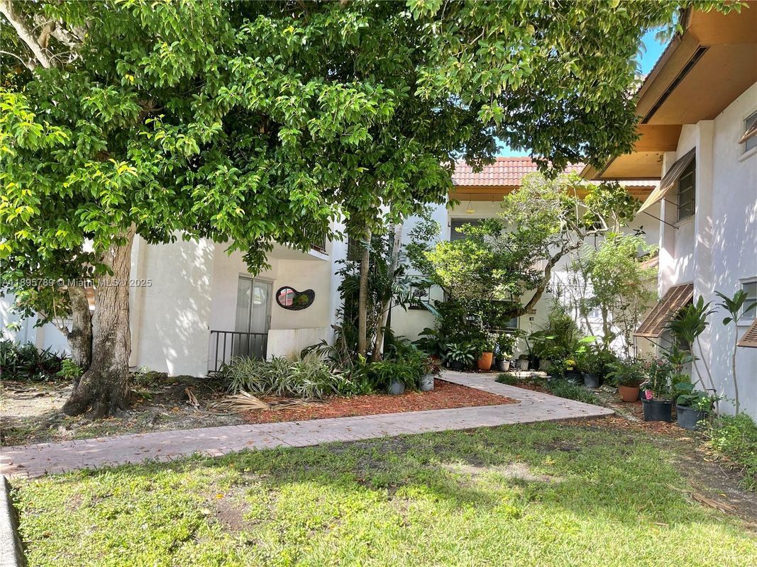 Photo - 9456 SW 77th Ave