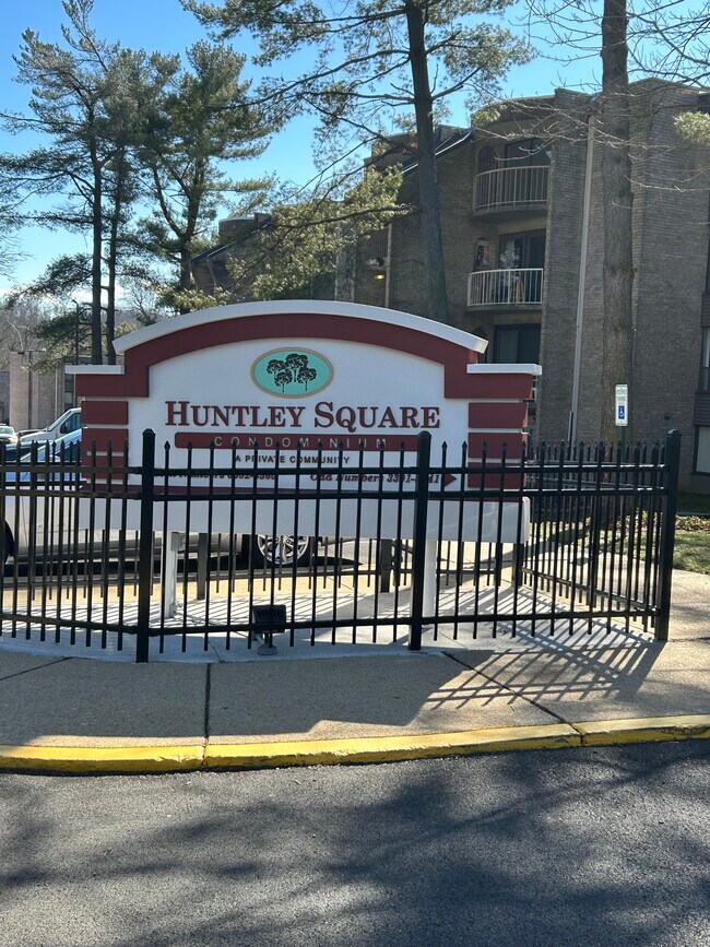 Photo - 3307 Huntley Square Dr Unidad T-2