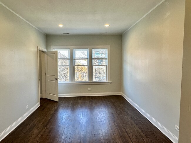 Photo - 1105 N Ashland Ave Condo Unit 3