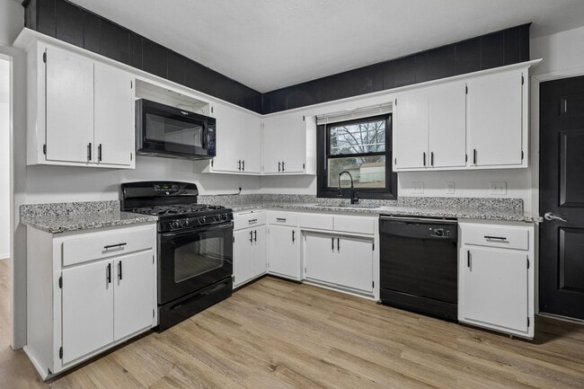 Photo - Minutes from Offutt!