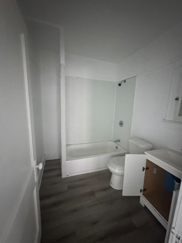 Photo - 12202 Benham Ave Unidad 2