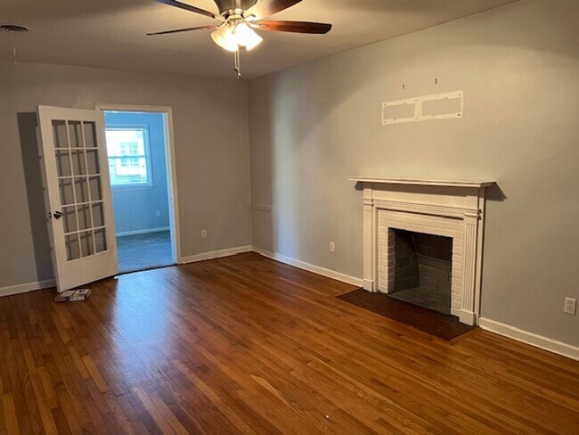 Photo - 3-bedroom 2-bath home located on Columbus ...