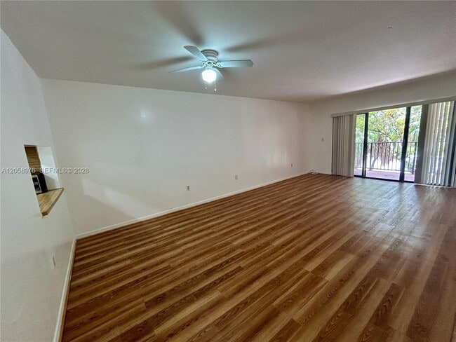 Photo - 210 W Park Dr Unit 201-2