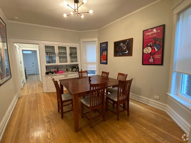 Building Photo - 1324 W Barry Ave Unit 1F Rental