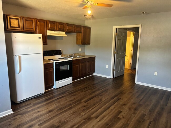 Building Photo - 1/1 Just outside of Searcy! Unit A3 Rental