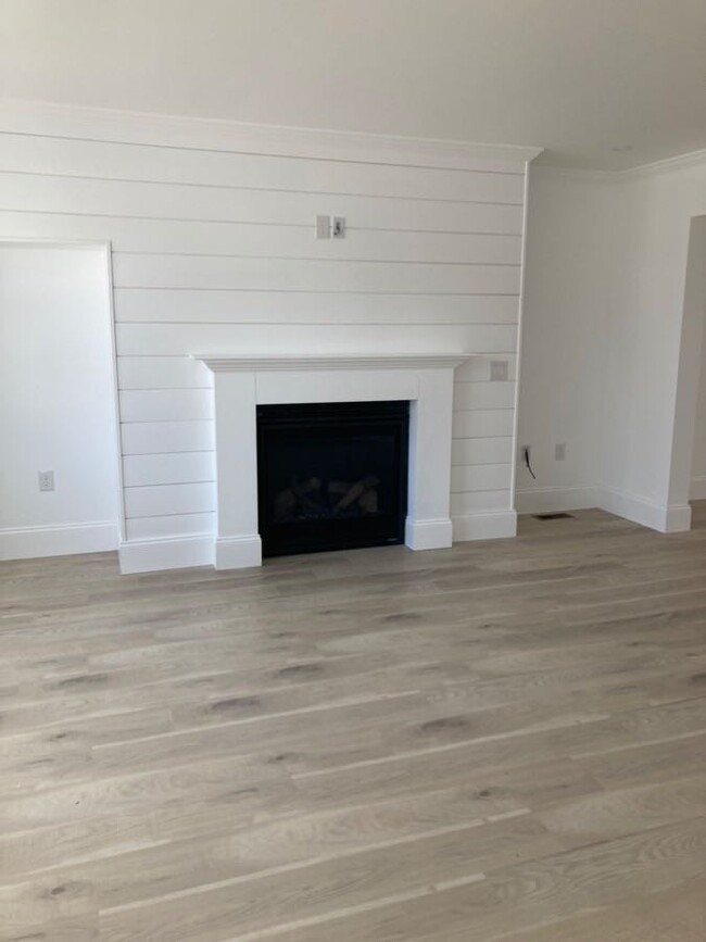 Gas Fireplace - 20 Alvarado Ave Townhome