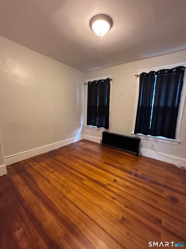 Photo - 86 Hinman St Unit 1
