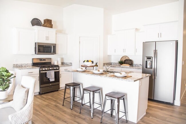 Photo - 939 Ironwood Dr