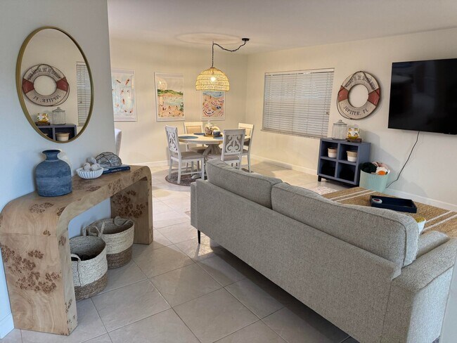 Photo - 176 Seabreeze Cir