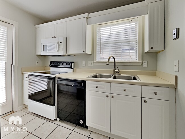 Photo - 378 Walker Way