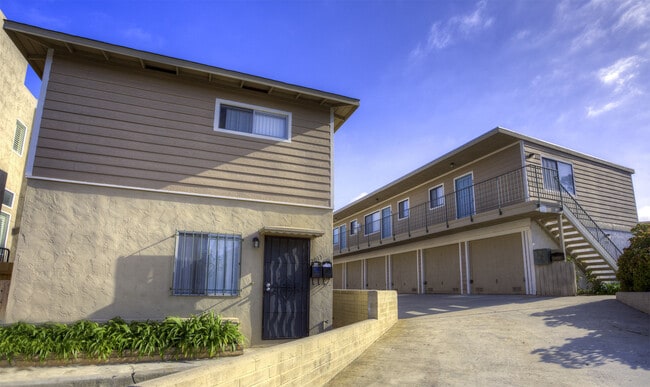 Building Photo - 2013 Thomas Ave