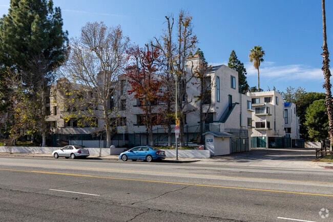 8351-8371 Balboa Blvd - Balboa Village Apartments