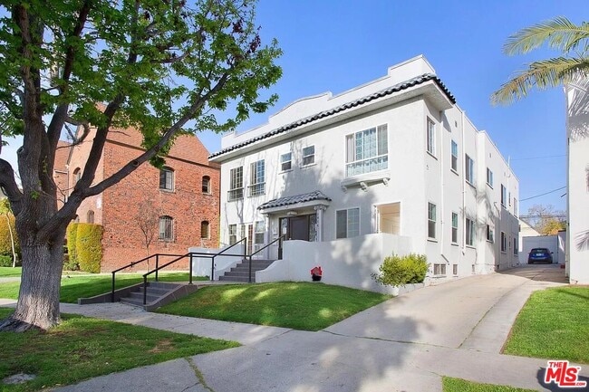 Photo - 1012 S Orange Dr Rental