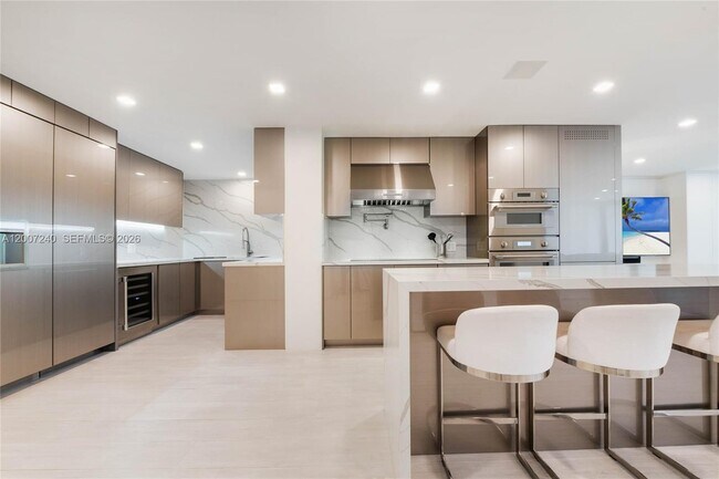 Photo - 2901 S Bayshore Dr Unit 5E