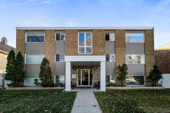 Building Photo - 2242-2242 Scarth St Unit 14