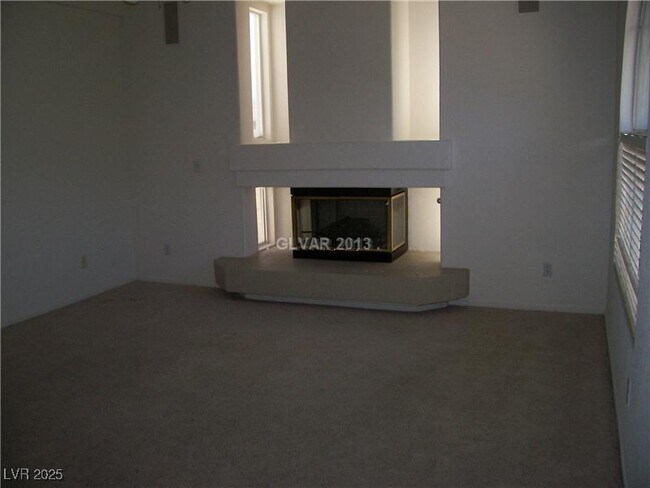 Photo - 1774 Silver Knoll Ave