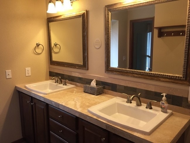 Photo - Fantastic 4BR, 3.5BA! Deck, FP, great yard, location!! (Regal)