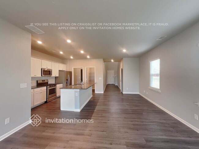 Photo - 352 Amsterdam Way