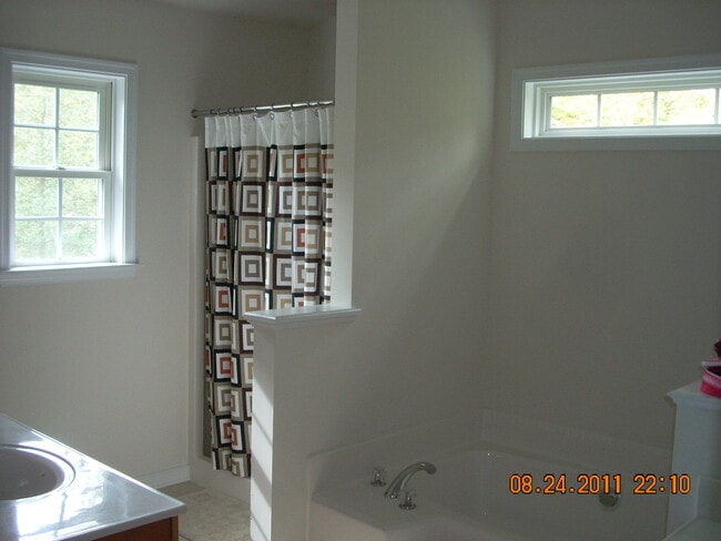 4000 Oakleaf Rd