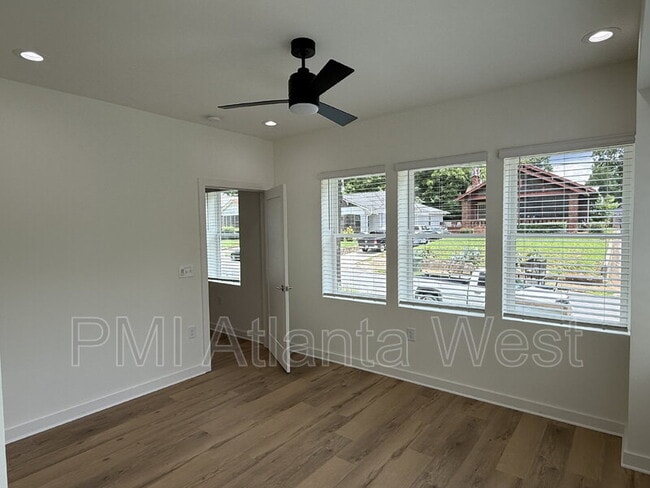 Photo - 750 Cascade Pl SW Unidad 5