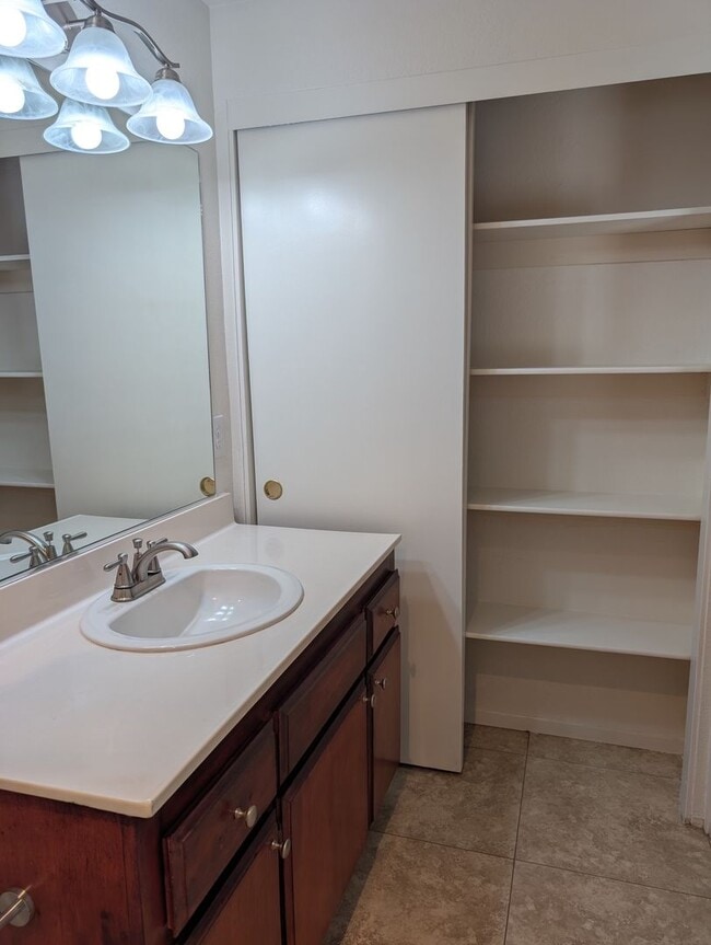 Photo - Condo for rent