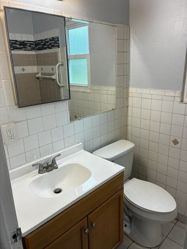 Photo - 1146 Phelps St