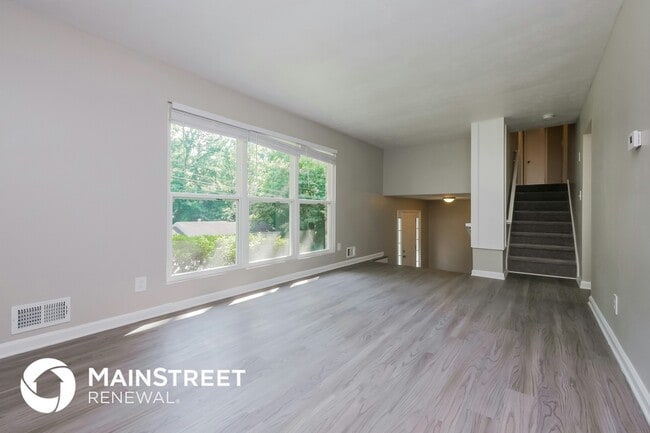 Photo - 5830 Deerfield Trail