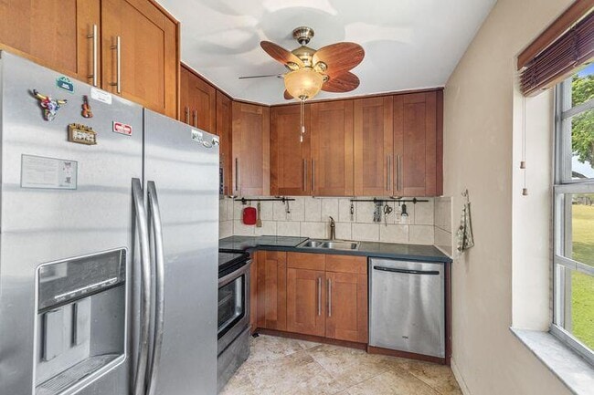Building Photo - 81 Normandy B Rental