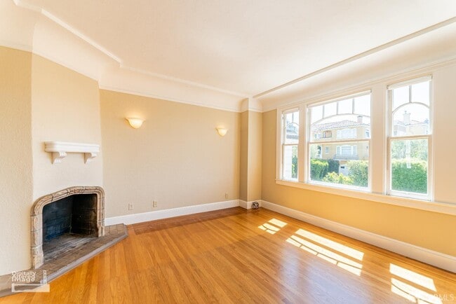 Photo - 3032 Pierce St