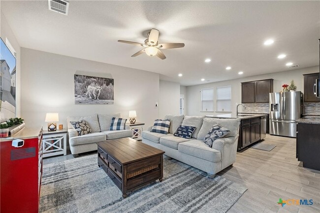 Photo - 408 Black Opal Dr