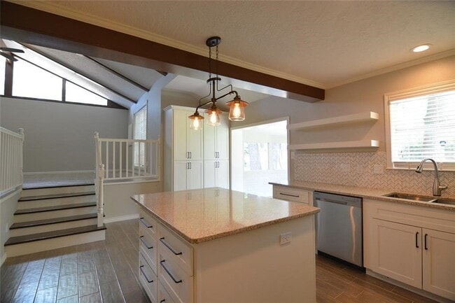 Photo - 19118 Challe Cir W