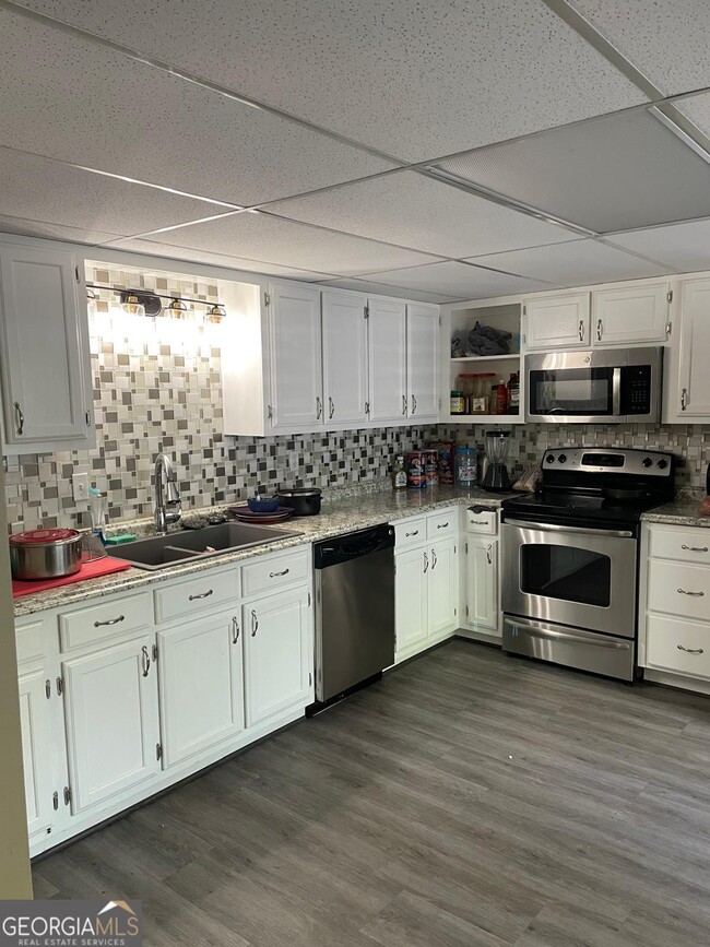 Photo - 1801 Azalea Dr