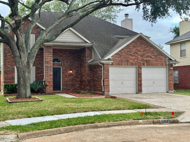 Building Photo - 9035 Rippling Fields Dr