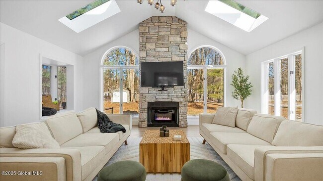 Photo - 95 Meadowbrook Rd